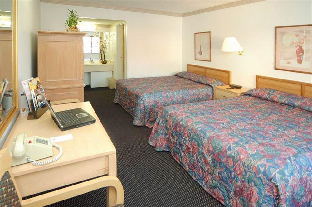Econo Lodge Anaheim North Eksteriør billede